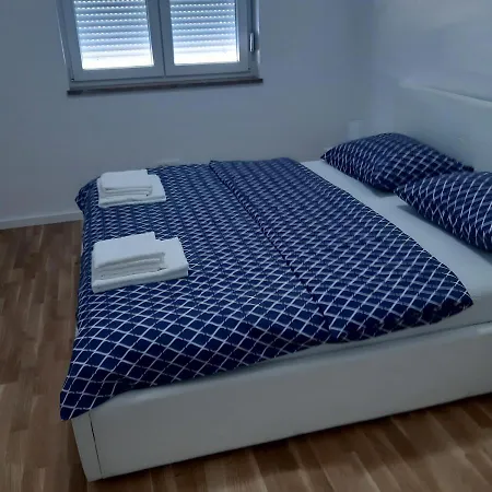 Apartment San *